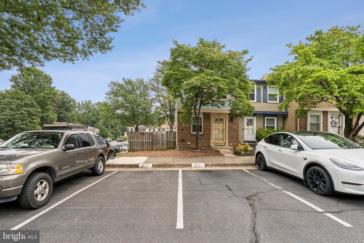 Property Photo:  8277 Crestmont Circle  VA 22153 