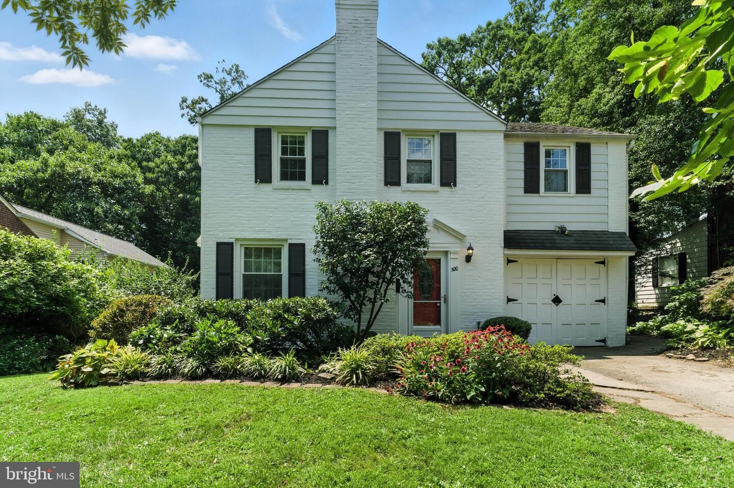 Property Photo:  520 Twin Oaks Drive  PA 19096 
