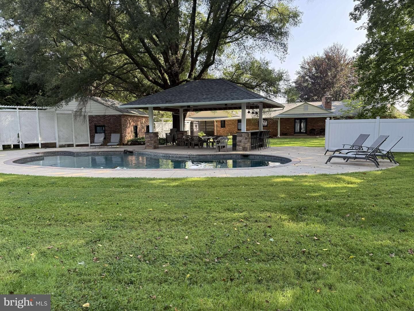 Property Photo: 136 Schoolhouse Lane PA 19342