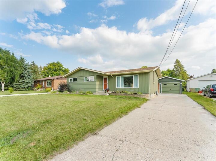 Property Photo:  650 William Avenue  MB R0E 0C0 