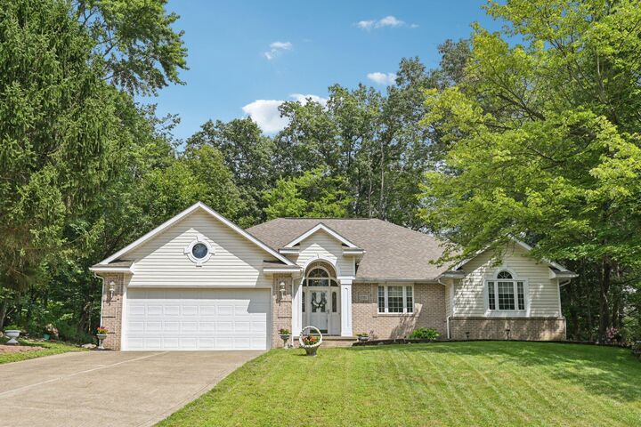 Property Photo:  1782 Cumberland Crest  OH 43056 
