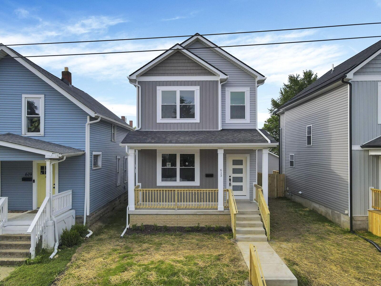 Property Photo:  613 Siebert Street  OH 43206 