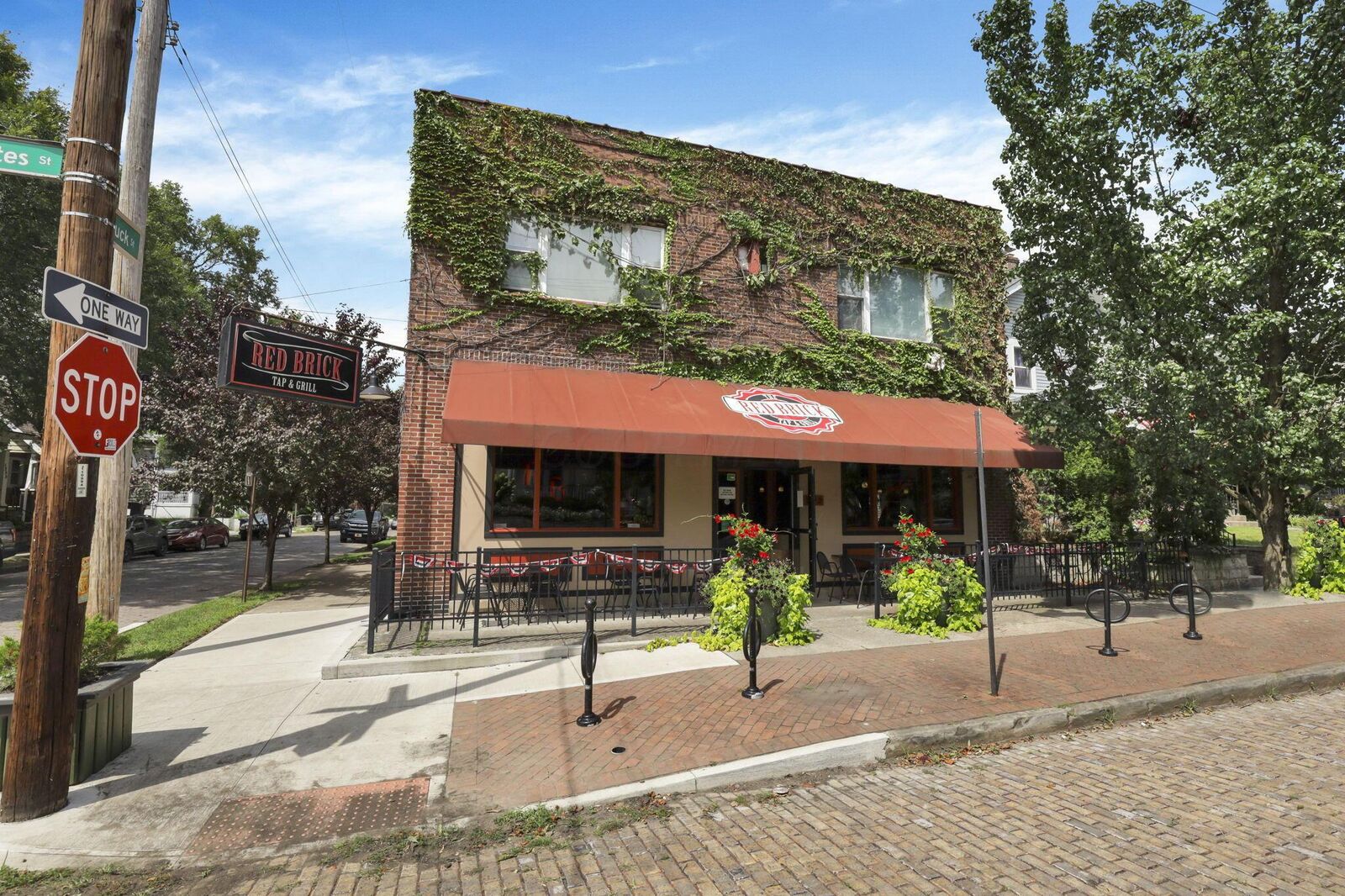 Property Photo: 613 Siebert Street OH 43206