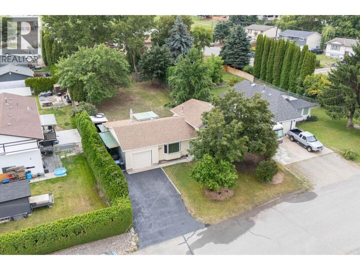 Property Photo:  4811 Parkdale Crescent  BC V1X 6T3 