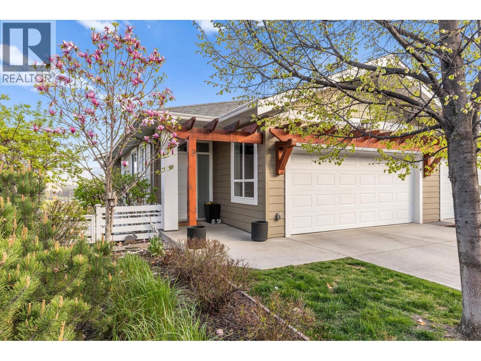 Property Photo:  625 Boynton Place 40  BC V1Y 0B5 