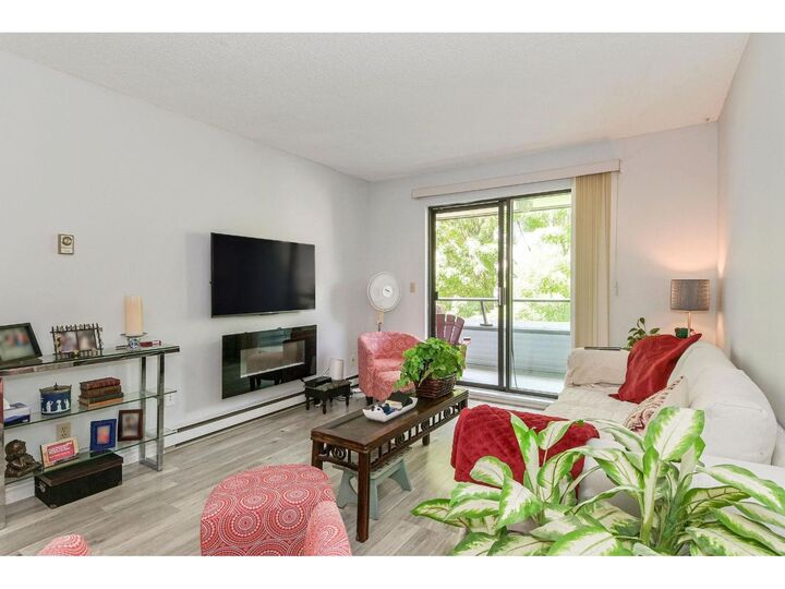 Photo de la propriété: 1341 George, 303 BC V4B 4A1