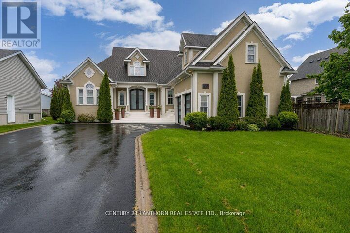 Property Photo:  62 Davey Crescent  ON K7N 1X7 