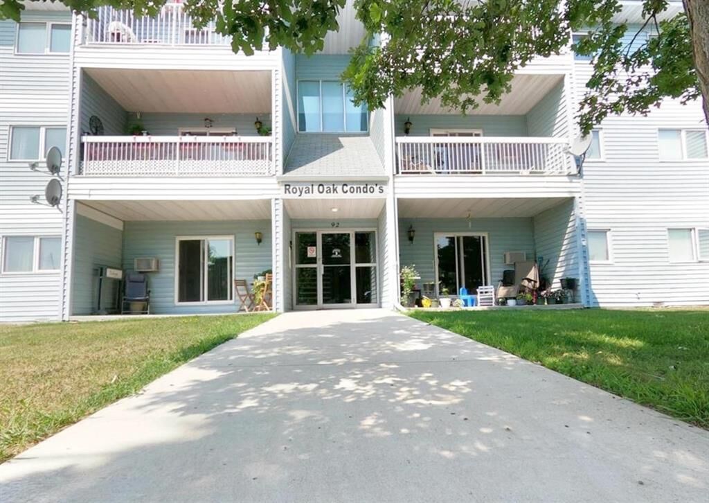 Property Photo:  92 Fifth Street South  MB R0E 0C0 