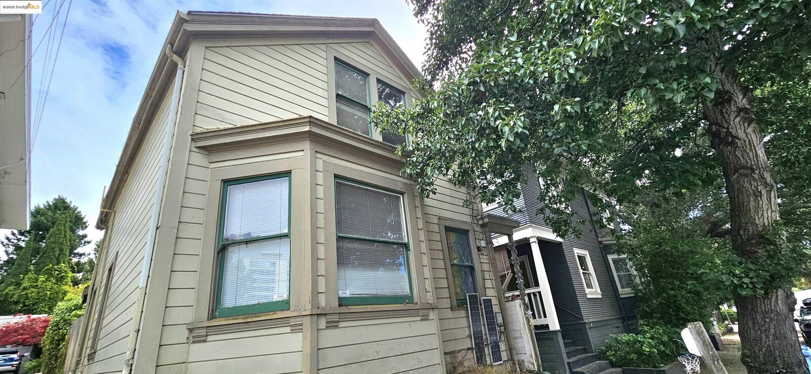 Property Photo: 2308 Parker St CA 94704