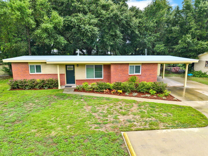 Property Photo: 3645 Creighton Road FL 32504