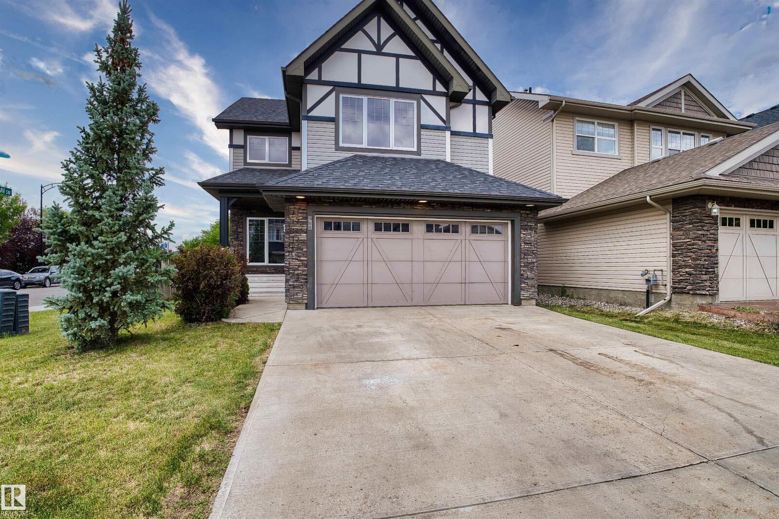 Photo de la propriété: 988 175 Street SW AB T6W 1Z8