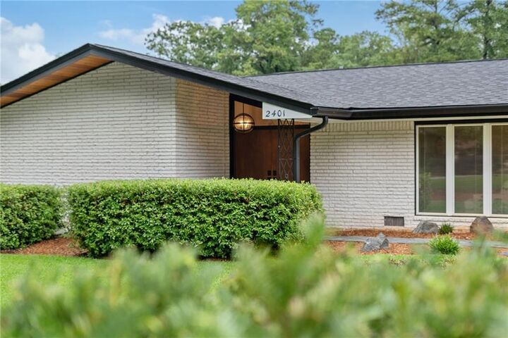 Property Photo:  2401 Henderson Pines Court  GA 30084 