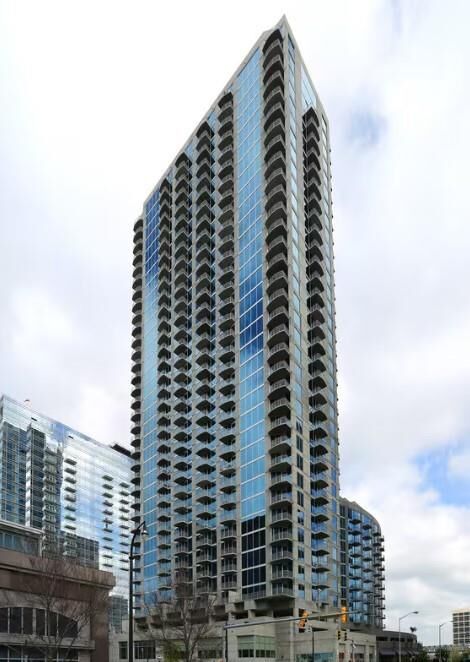 Property Photo: 400 W Peachtree Street NW 2104 GA 30308
