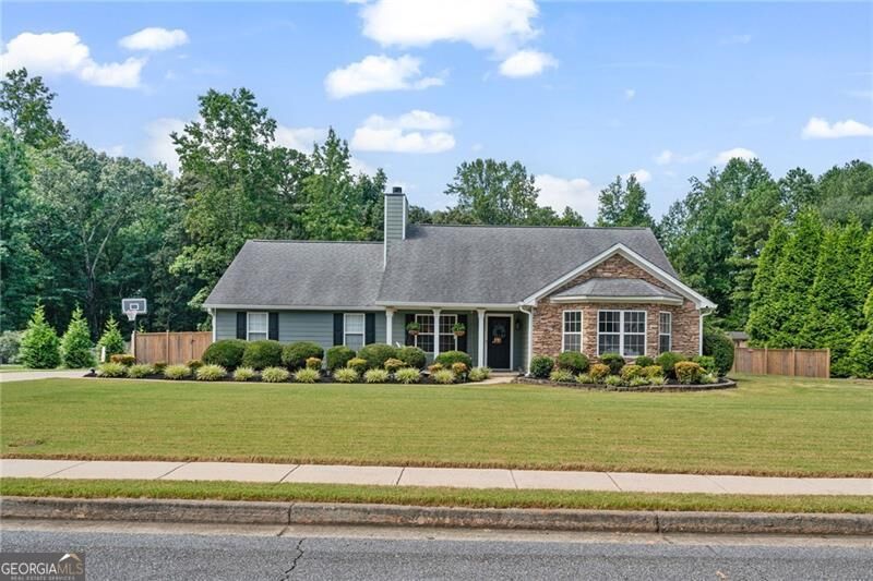 Property Photo:  3495 Duncan Bridge Drive  GA 30519 