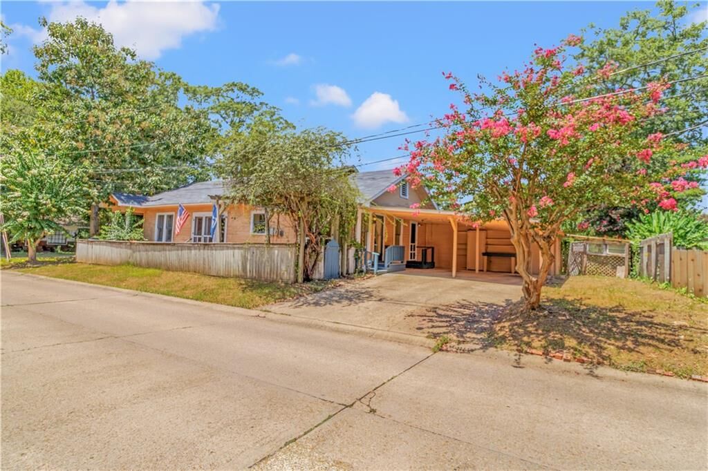 Property Photo:  301 Percy Street  LA 71457 