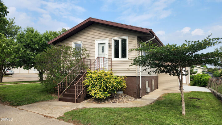 501 S 13th Street  Bismarck ND 58504 photo