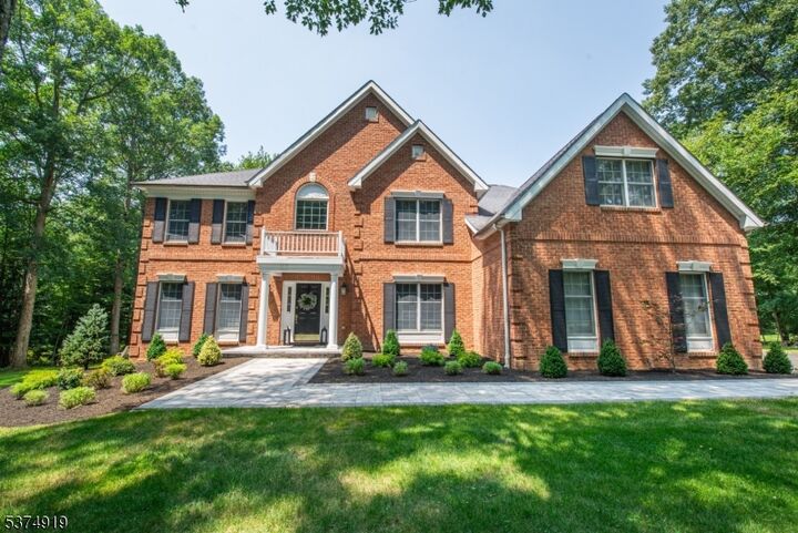 36 Ascot Dr  Washington Twp. NJ 07853 photo