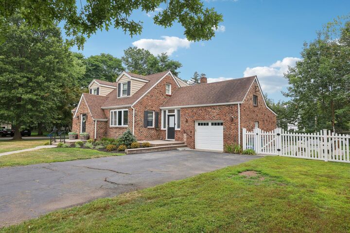 Property Photo:  14 Chauncy Street  NY 10920 