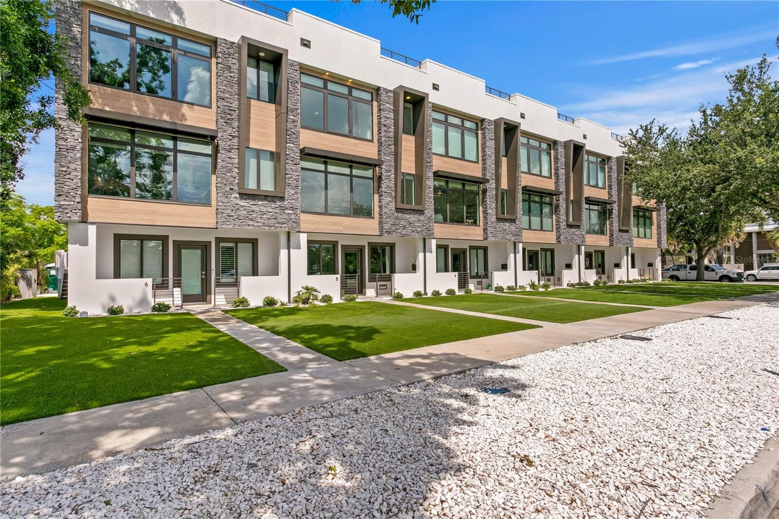 Property Photo: 90 Columbia Drive 5 FL 33606