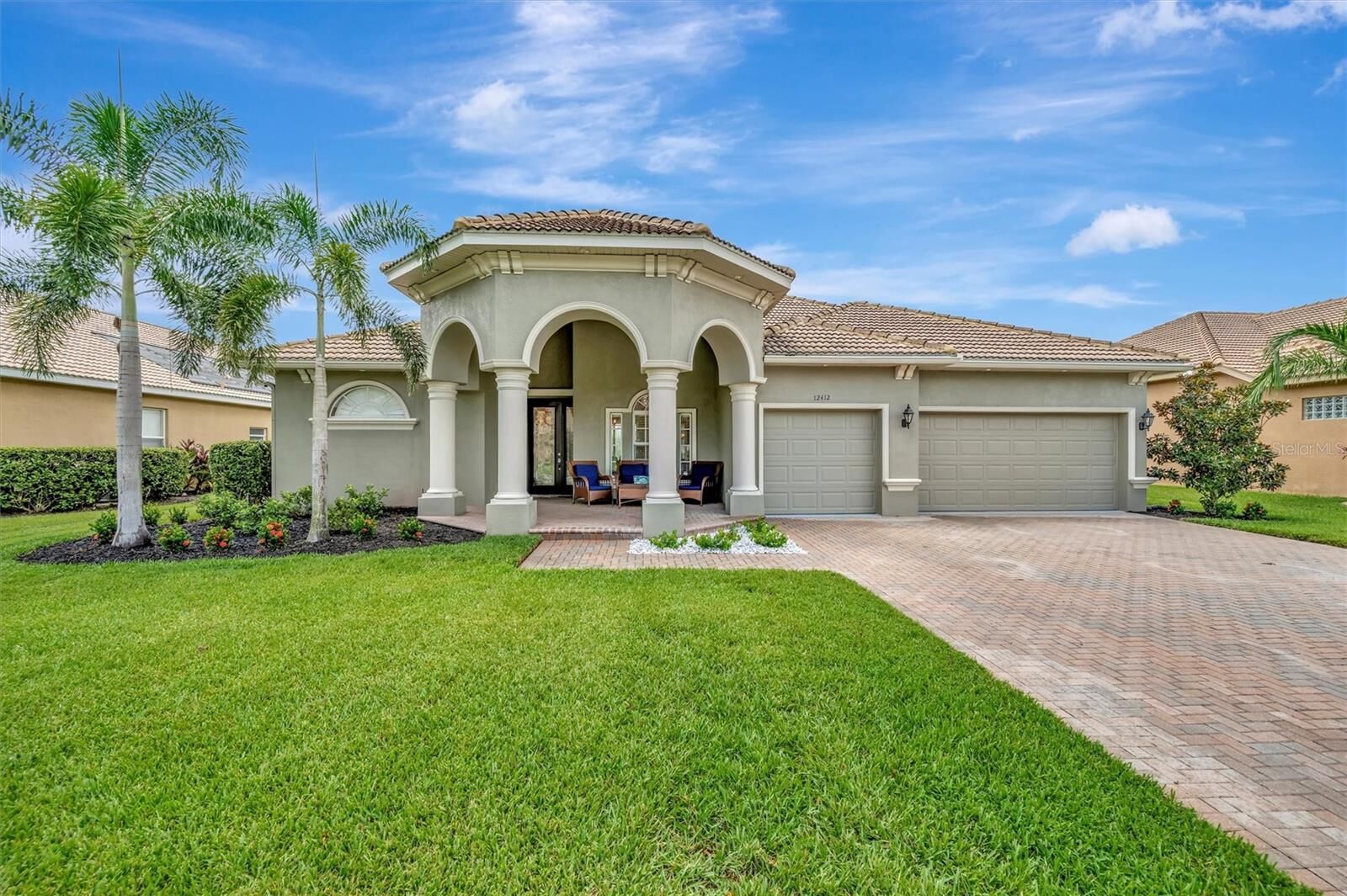 Property Photo:  12412 Daisy Place  FL 34212 