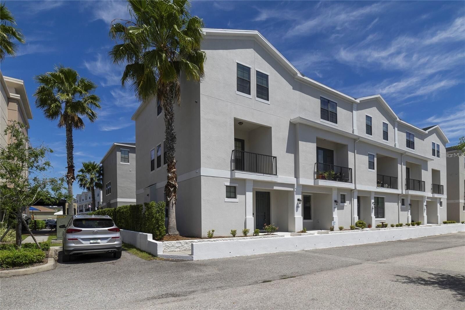 Property Photo: 12932 Brandon Coates Drive FL 32828