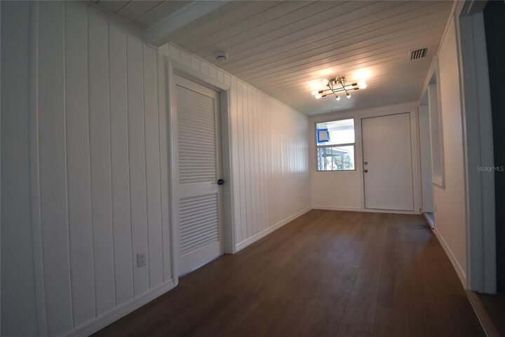 Property Photo: 220 Maynard Avenue FL 32803