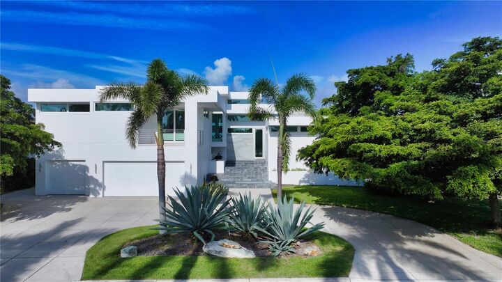 Property Photo: 310 Bird Key Drive FL 34236