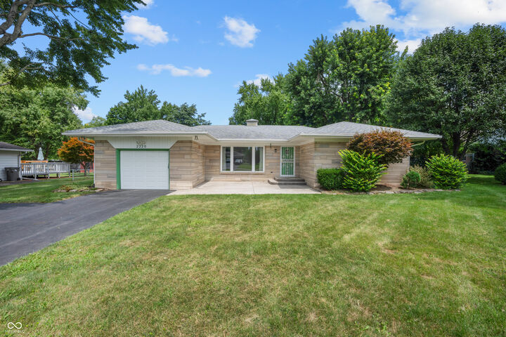 2220 Lee Drive  Indianapolis IN 46227 photo