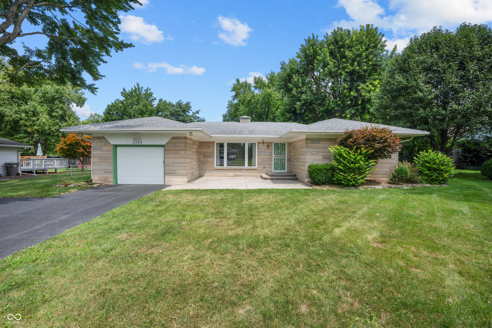 Property Photo: 2220 Lee Drive IN 46227