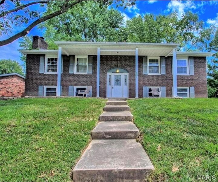 Property Photo: 87 Glendale Drive IL 62034