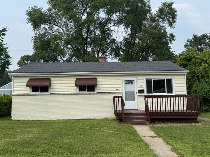 Property Photo: 2653 Woodruff Lane MI 48198