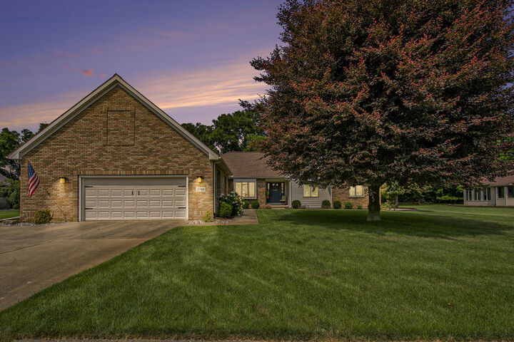 Property Photo:  2540 Meadowbrook Lane  MI 49201 