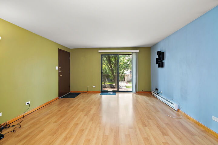 Property Photo:  6642 W 64th Place 2W  IL 60638 
