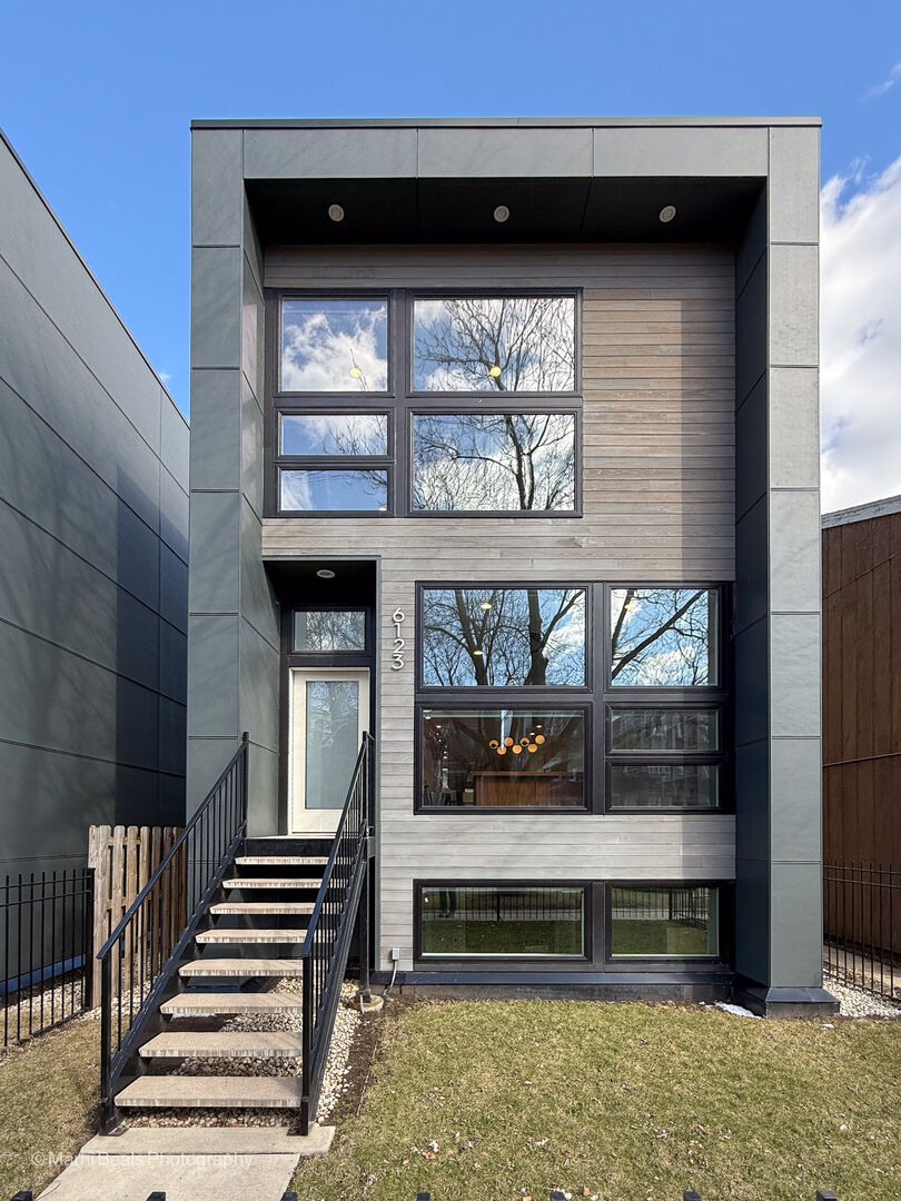 Property Photo:  6123 S Ellis Avenue  IL 60637 