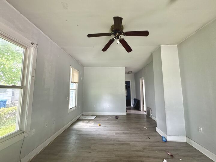 Property Photo:  721 S River Street  IL 60506 