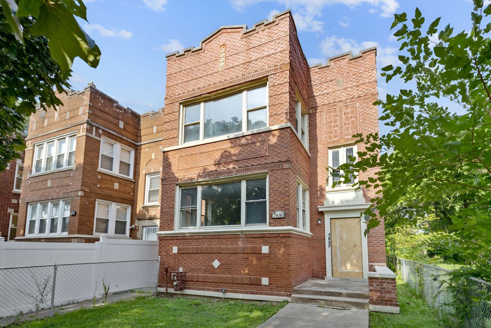 Property Photo: 7650 S Bishop Street IL 60620