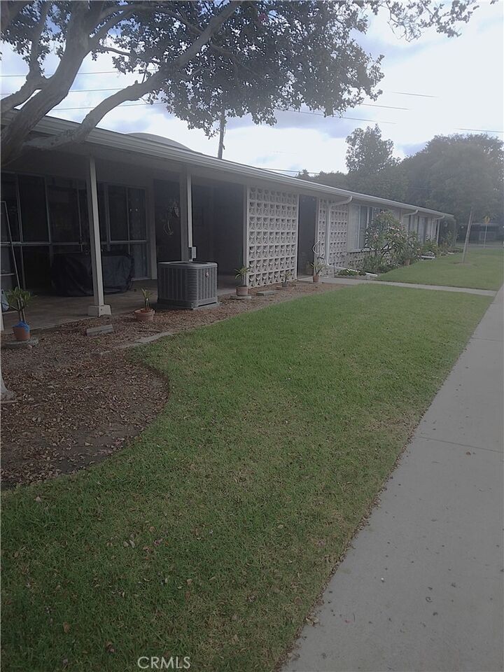 Property Photo:  13061 Del Monte Dr 277C M-11  CA 90740 