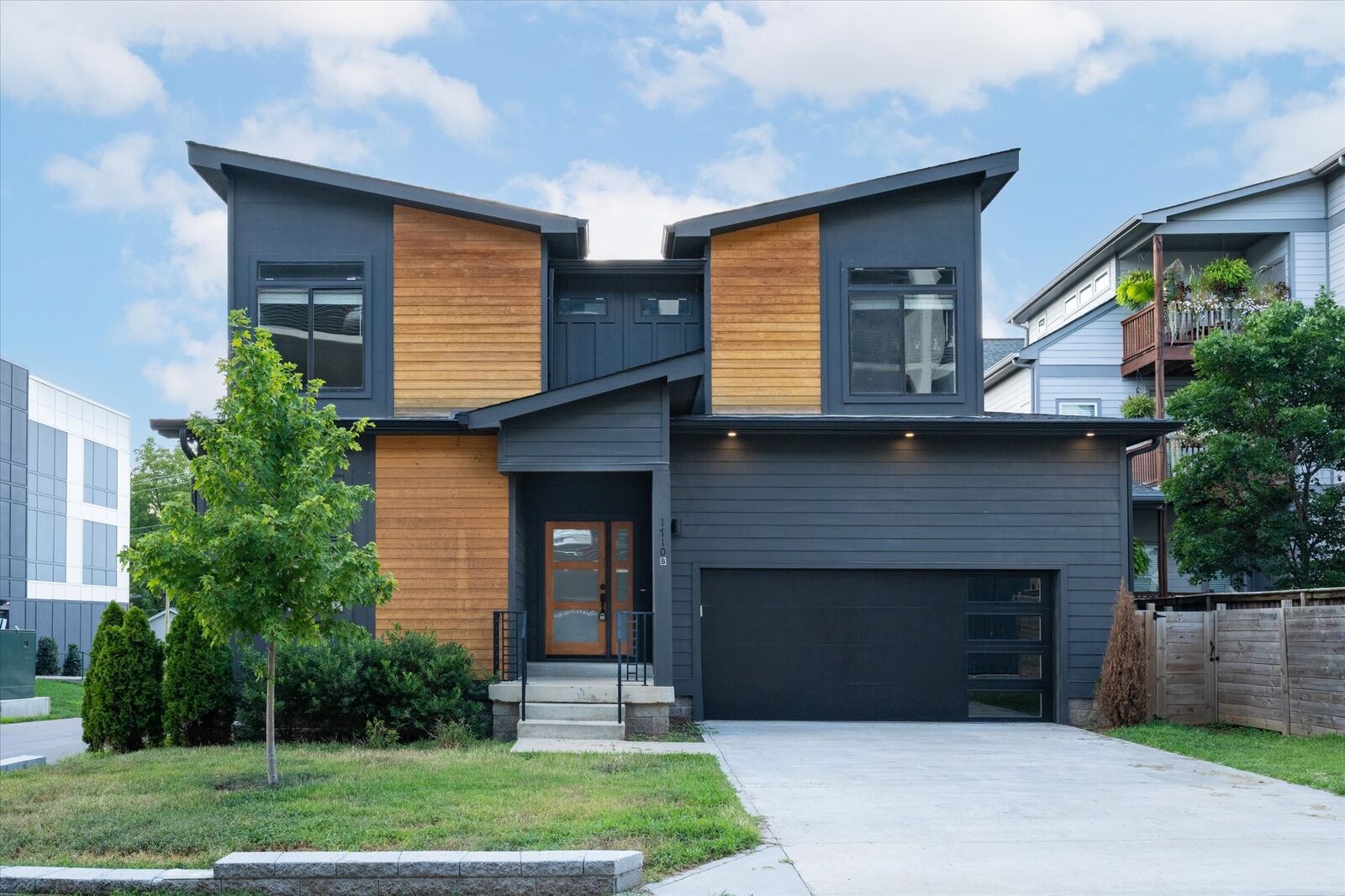 Property Photo: 1710B Nassau St TN 37208