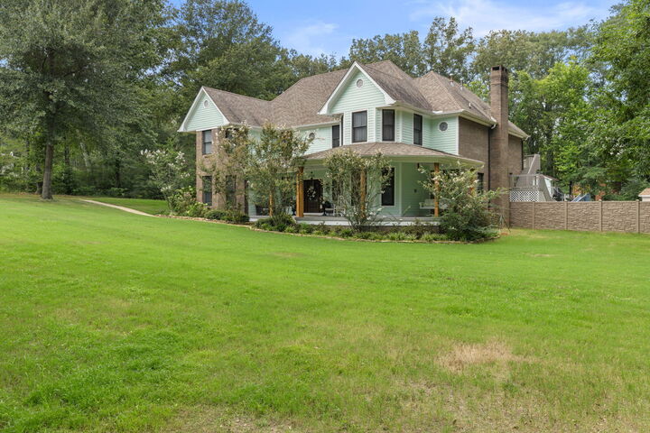 Property Photo: 2386 Edgemont Circle MS 38804