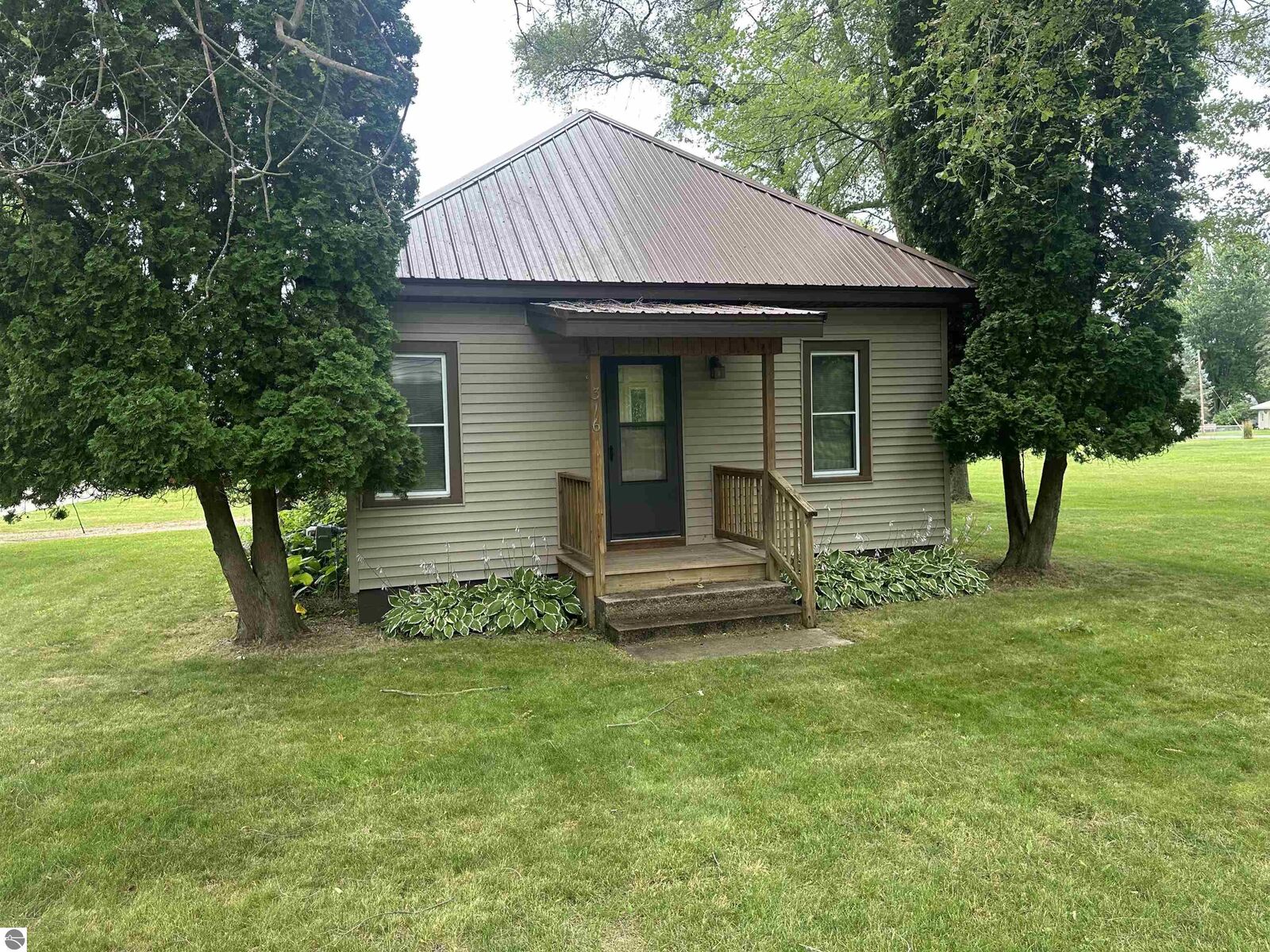 Property Photo:  316 Floyd Street  MI 48618 