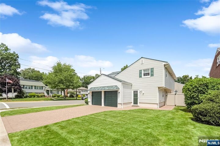 Property Photo:  132 Boulevard  NJ 07604 
