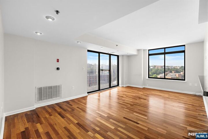 Property Photo:  700 1st Street 13D  NJ 07030 