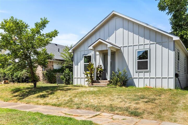 Property Photo: 1127 W Morgan Street TX 75020