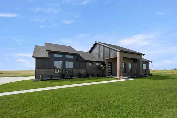 Photo de la propriété:  2910 Stella Rose  TX 75165