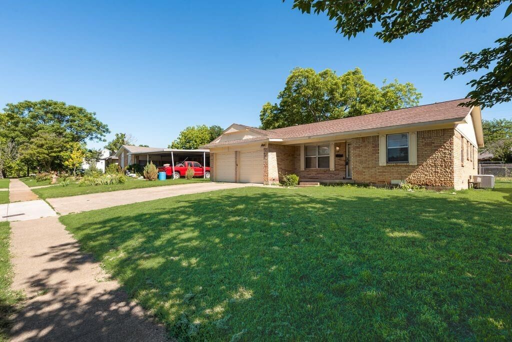Property Photo:  311 Azalea Lane  TX 75137 