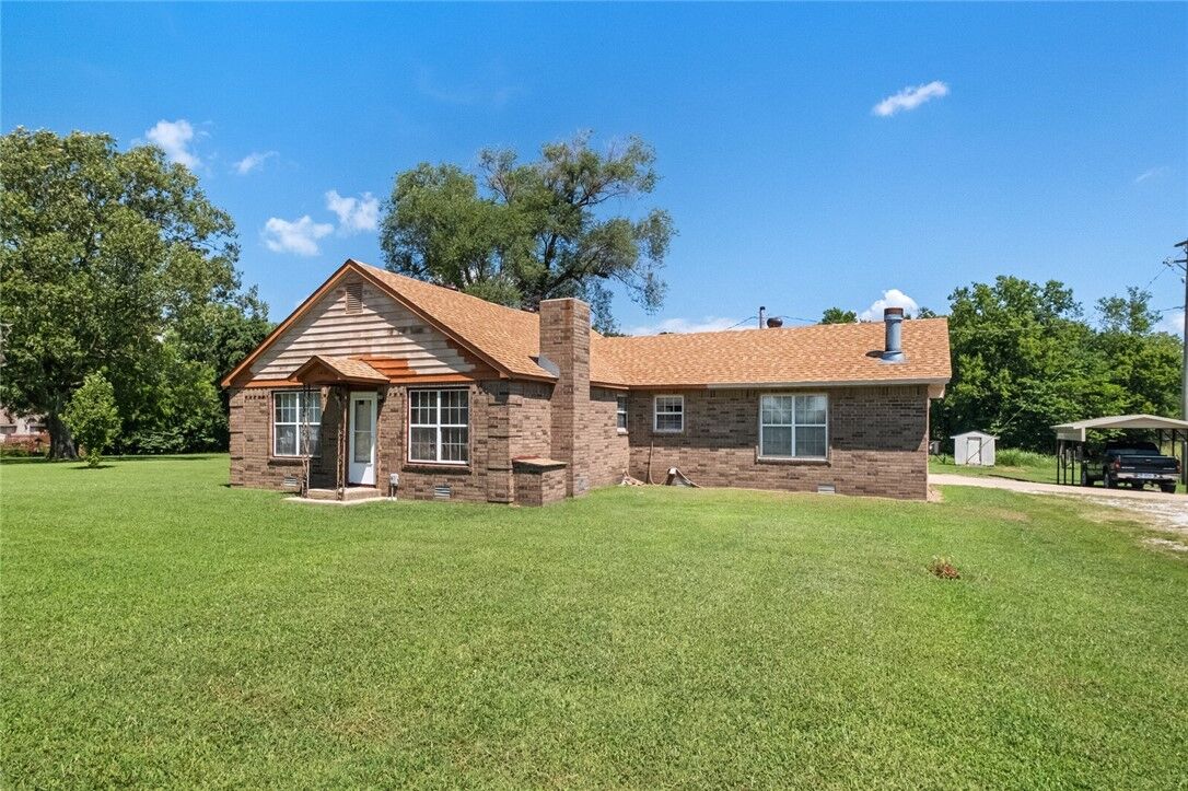 Property Photo: 1410 Dallas Street AR 72736