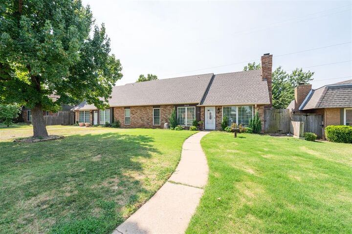 Property Photo:  3024 Rosewood Lane  OK 73120 