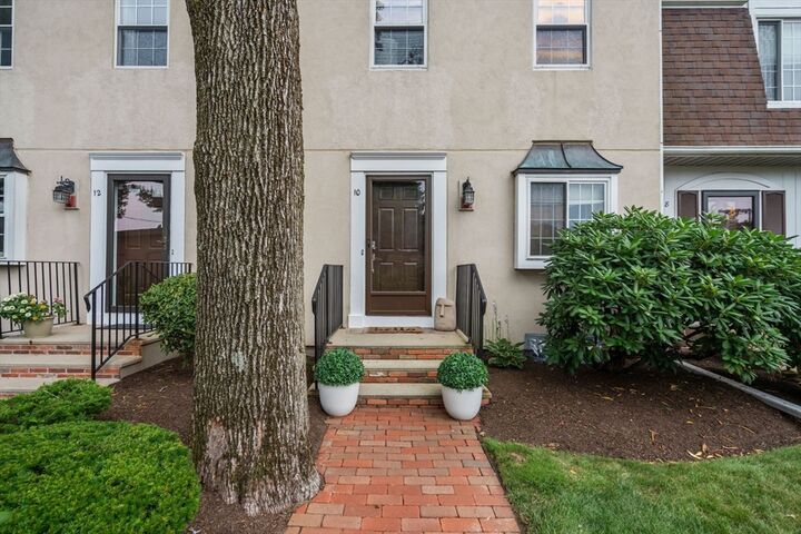 10 Denmark Ln 10  Needham MA 02492 photo