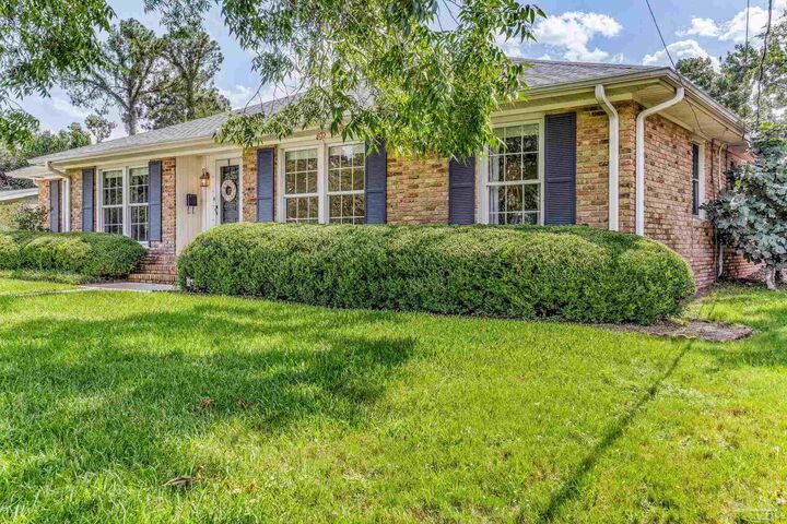 Property Photo: 4160 Piedmont Rd FL 32503