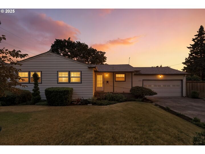 Property Photo:  13141 NE Eugene St  OR 97230 